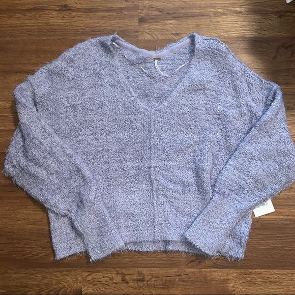 NWT Free People Icing V Pullover in Falling Star Fuzzy Sweater Size Small - Picture 3 of 10